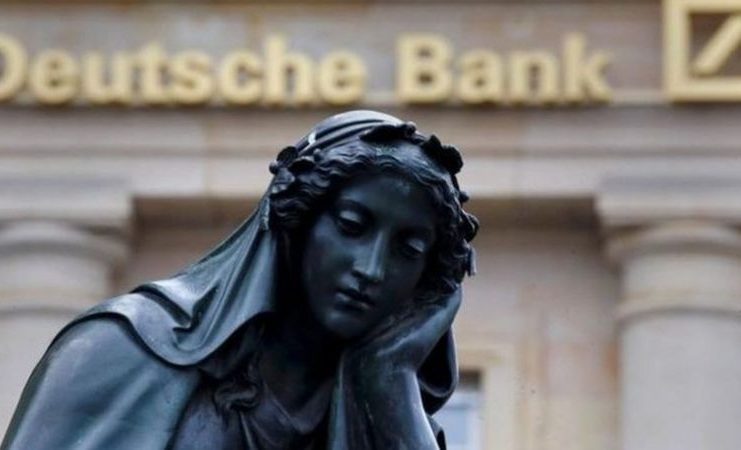 La cotización del Deutsche Bank ya ha caído cerca de 58% este año. /REUTERS