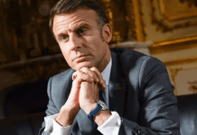 El presidente francés Emmanuel Macron durante su entrevista con The Economist (Ed Alcock/MYOP/The Economist)